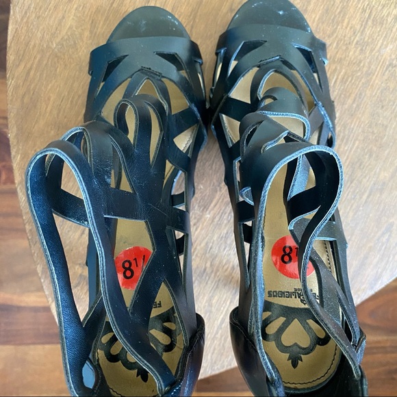 Fergalicious Womens shoes size 8 1/2 Black - Picture 2 of 3